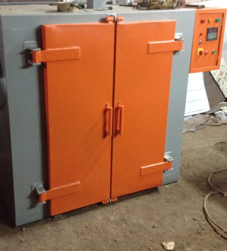 DRYING OVEN / TRAY DRYER